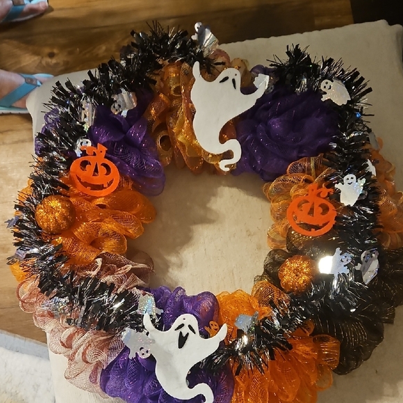 From Moms Closet Halloween Ghost and Pumpkin Wreath